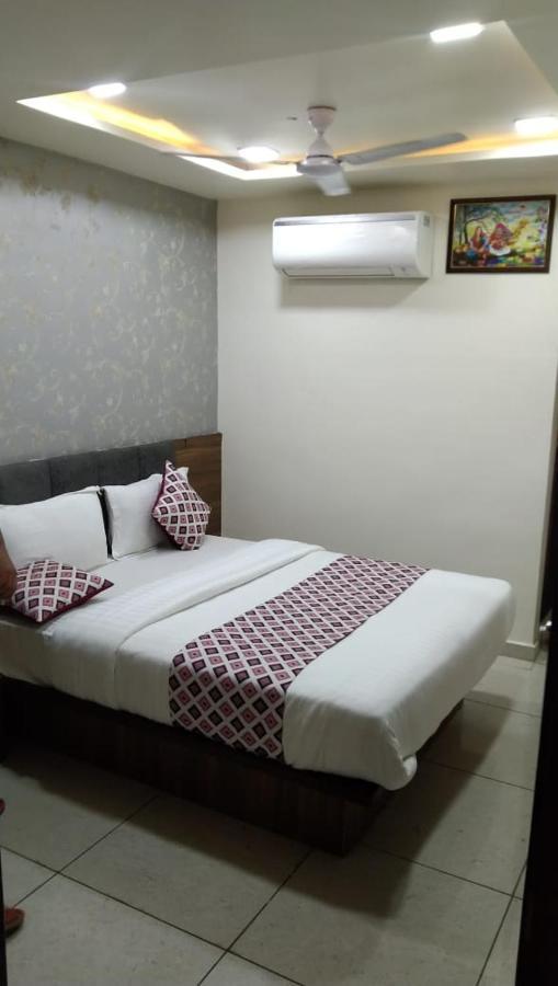 Hotel Atlanta Ahmedabad Ngoại thất bức ảnh